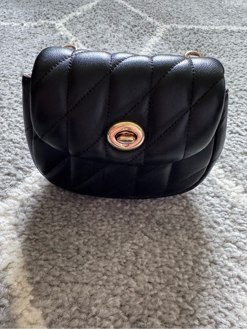 Coach Turnlock Black Quilted Leather Card Case with Chain Strap - Picture 5 of 16